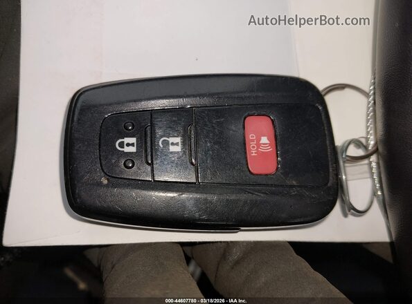 JTDL9RFUXK3007007 2019 TOYOTA LE Silver 