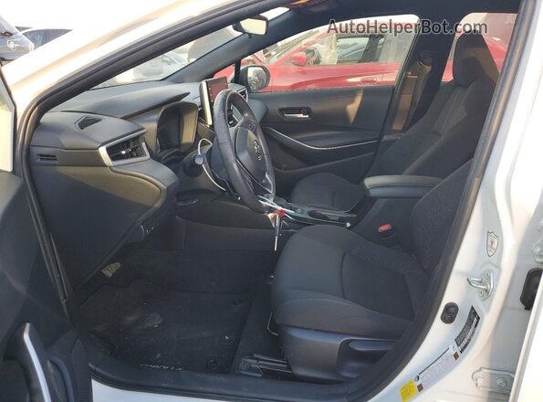 JTDS4MCE5MJ056821 2021 TOYOTA LL White Front interior view
