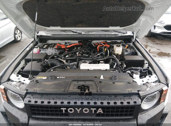 JTEABFAJ0RK015975 2024 TOYOTA LAND CRUISER White Вид ззаду