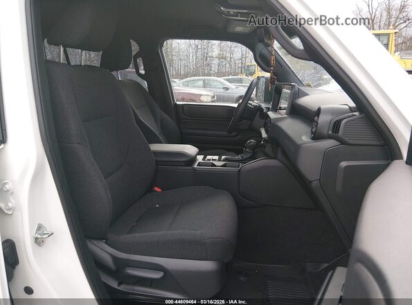 JTEABFAJ0RK015975 2024 TOYOTA LAND CRUISER White Вид салону спереду