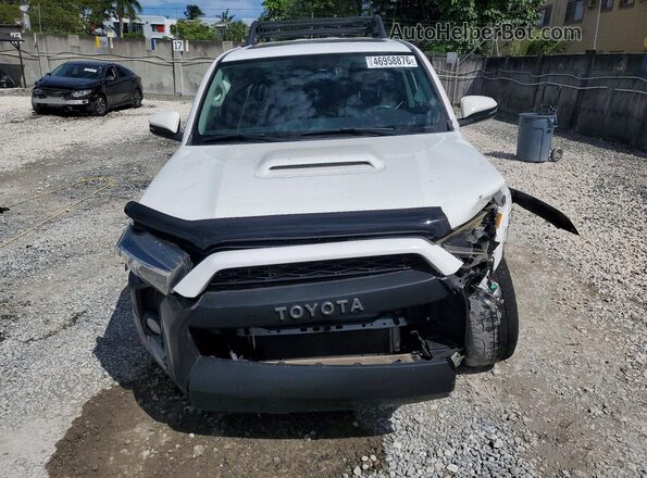 JTEBU5JR3J5512357 2018 TOYOTA 4RUNNER White Vista frontal