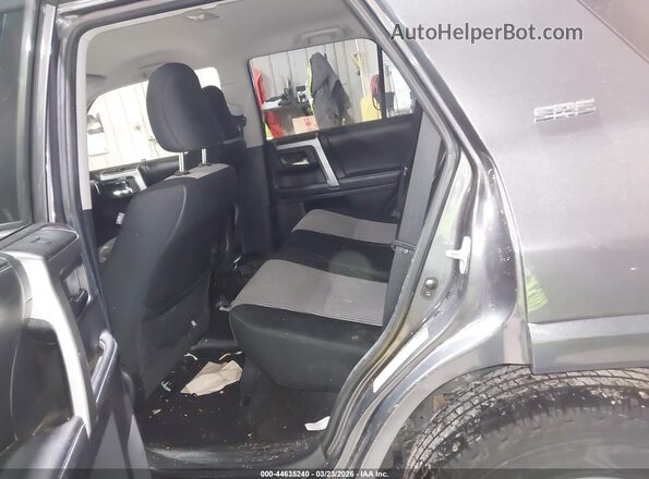 JTEBU5JR4J5515610 2018 TOYOTA 4RUNNER Light Blue VIN კოდის სტიკერის ხედი