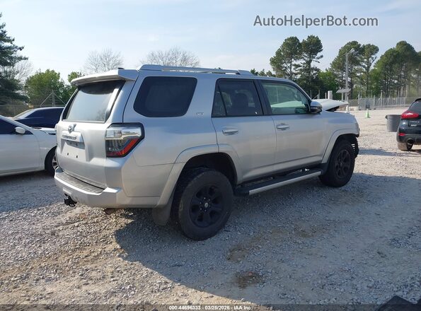 JTEBU5JR7G5366182 2016 TOYOTA 4RUNNER Silver Задня права чверть