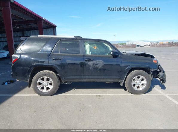 JTEEU5JR1M5239405 2021 TOYOTA 4RUNNER Black Widok wnętrza z tyłu