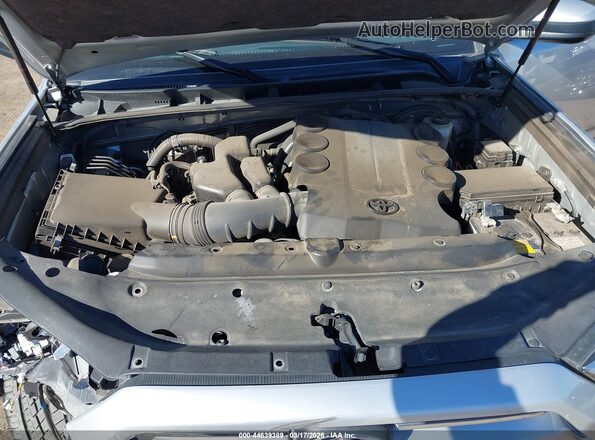 JTEEU5JR3P5285452 2023 TOYOTA 4RUNNER Silver Vista trasera