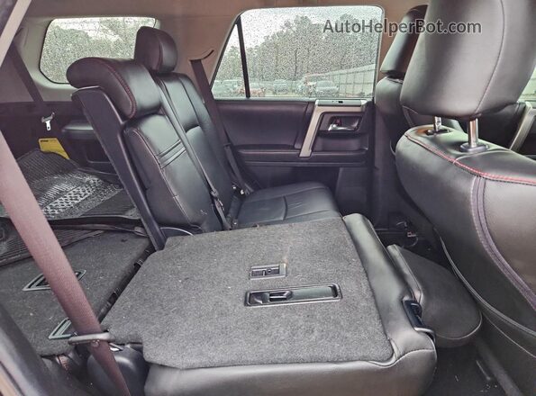 JTEEU5JR9M5243539 2021 TOYOTA 4RUNNER Black Вид задньої частини салону