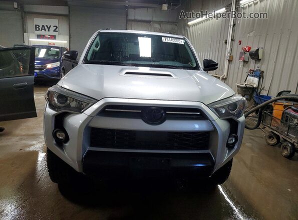 JTEHU5JR5M5965457 2021 TOYOTA 4RUNNER Silver წინა ხედი