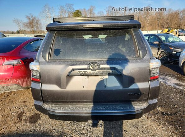 JTELU5JR8N6076853 2022 TOYOTA 4RUNNER Gray Вид ззаду
