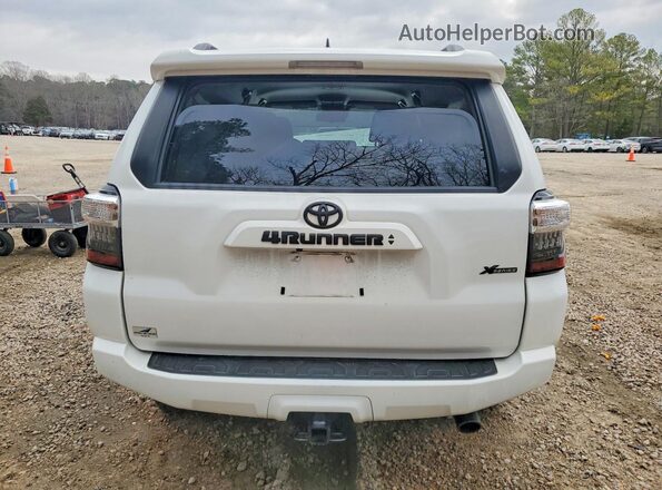 JTEMU5JR7N6066920 2022 TOYOTA 4RUNNER White Вид ззаду