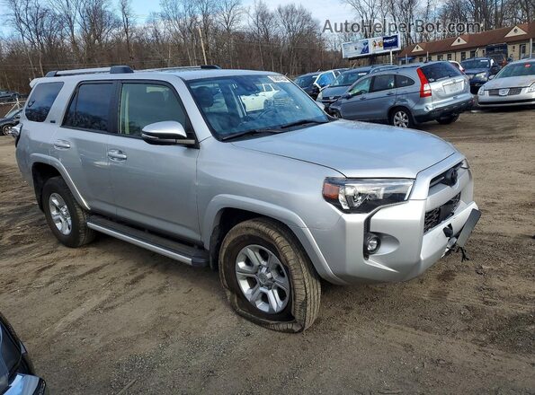 JTENU5JR3R6231923 2024 TOYOTA 4RUNNER Silver Przód prawy