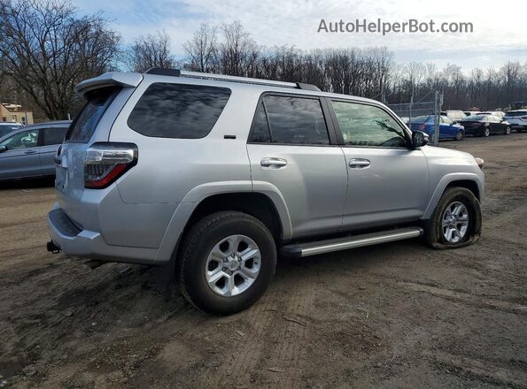 JTENU5JR3R6231923 2024 TOYOTA 4RUNNER Silver Tył prawy