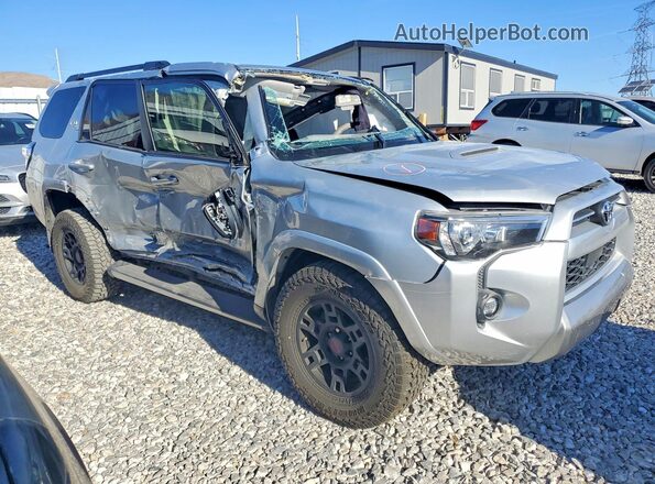 JTERU5JR2M5883139 2021 TOYOTA 4RUNNER Silver Delantero derecho