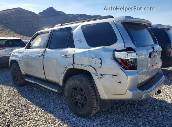 JTERU5JR2M5883139 2021 TOYOTA 4RUNNER Silver Trasero izquierdo