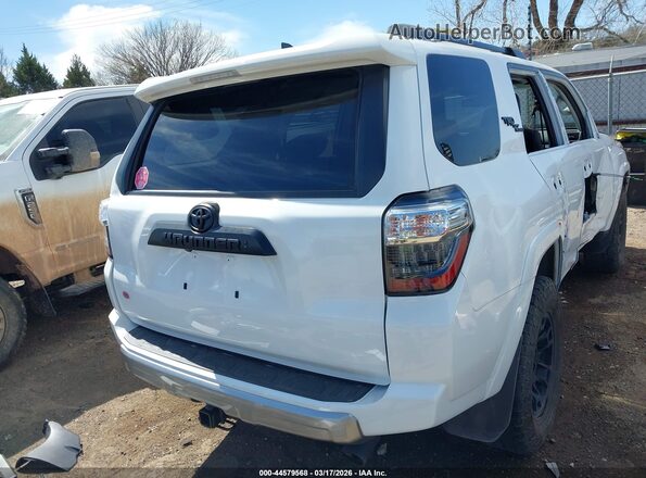 JTERU5JR2R6306175 2024 TOYOTA 4RUNNER White Rear right