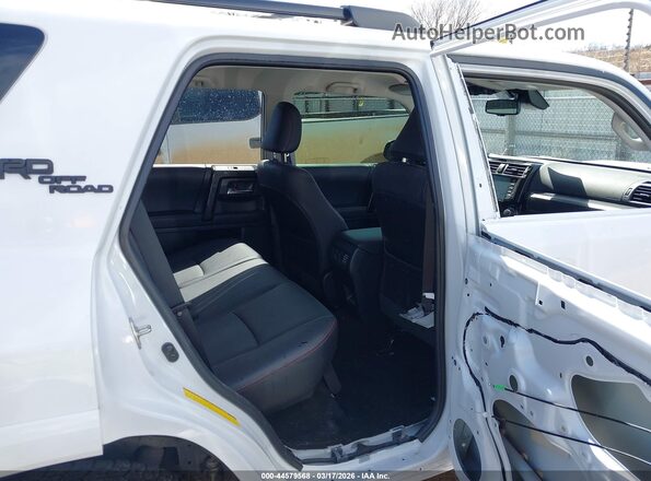 JTERU5JR2R6306175 2024 TOYOTA 4RUNNER White VIN sticker view