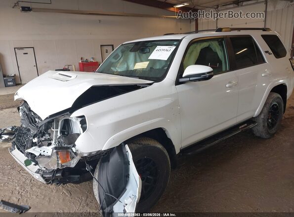 JTERU5JR5R6253519 2024 TOYOTA 4RUNNER White Առջևի ձախ երեք քառորդ տեսարան