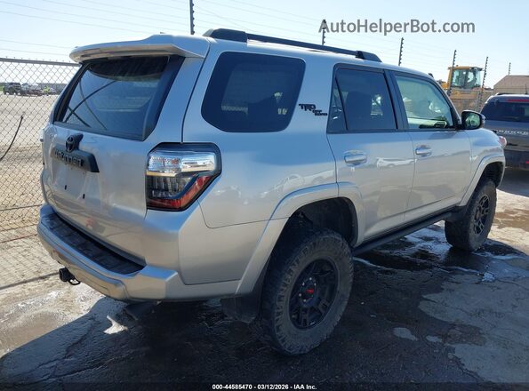 JTERU5JR6N6000218 2022 TOYOTA 4RUNNER Silver Rear right