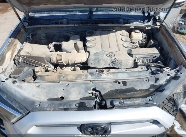 JTERU5JR6N6000218 2022 TOYOTA 4RUNNER Silver Rear view