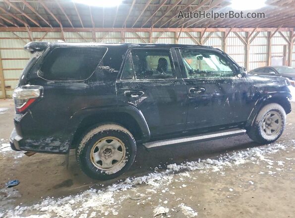 JTERU5JR7N5996568 2022 TOYOTA 4RUNNER Black Հետևի աջ