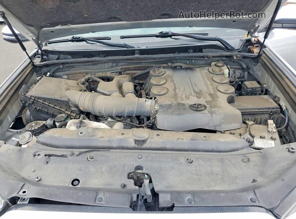 JTERU5JR9M5872607 2021 TOYOTA 4RUNNER Silver Շարժիչի բաժամունքի տեսք
