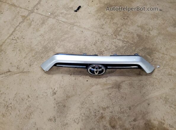 JTERU5JRXR6289349 2024 TOYOTA 4RUNNER Silver VIN կոդի պիտակի տեսք