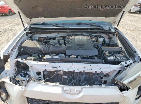 JTEZU5JR4L5218595 2020 TOYOTA 4RUNNER Белый Вид подкапотного пространства