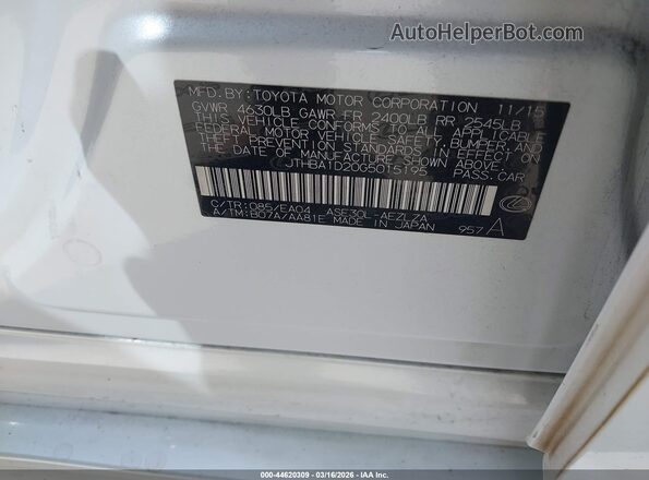 JTHBA1D20G5015195 2016 LEXUS IS 200T White Вид підкапотного простору