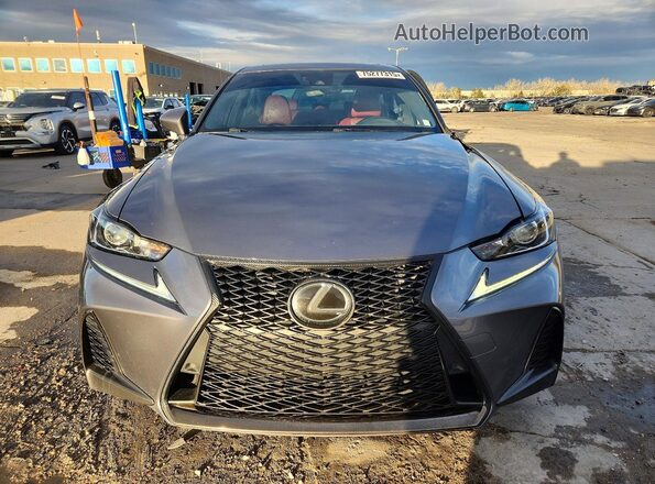 JTHBA1D22J5063806 2018 LEXUS IS Gray Widok z przodu