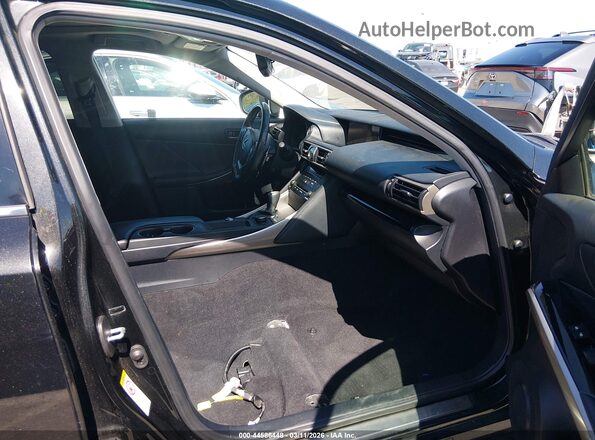 JTHBA1D25J5080020 2018 LEXUS IS 300 Черный Вид салона спереди