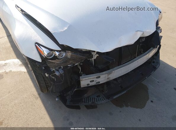 JTHBA1D27G5025643 2016 LEXUS IS 200T White Вид спереду