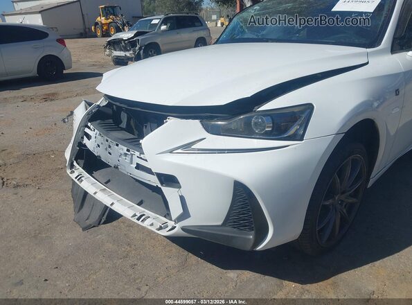 JTHBA1D29H5051369 2017 LEXUS IS 200T White Դիմացի տեսք