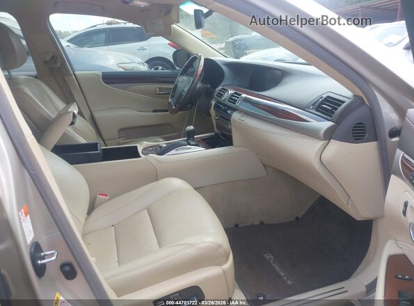 JTHBL5EF7G5139984 2016 LEXUS LS 460 Silver Widok wnętrza z przodu