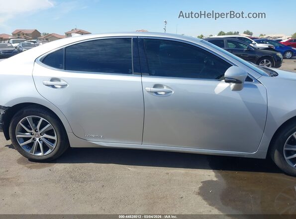 JTHBW1GG6H2148913 2017 LEXUS ES 300H Silver Սալոնի 360 աստիճան տեսք