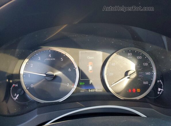 JTHC81D28K5035512 2019 LEXUS IS Silver ხელსაწყოთა პანელის ხედი