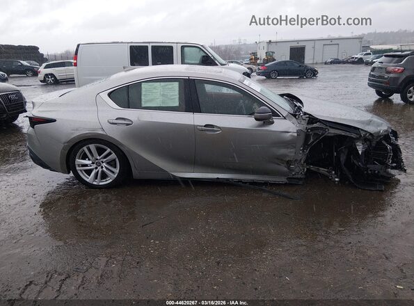 JTHC81F22M5045565 2021 LEXUS IS 300 Серебряный Вид задней части салона