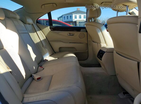 JTHCL5EF6H5029420 2017 LEXUS LS White Вид задніх сидінь