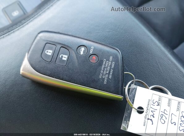 JTHCL5EFXH5028383 2017 LEXUS LS 460 Silver Widok deski rozdzielczej