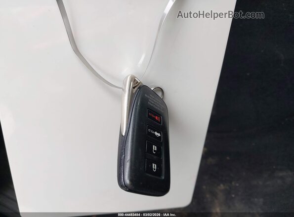 JTHCM1D2XH5017887 2017 LEXUS IS 300 White Vista del salpicadero
