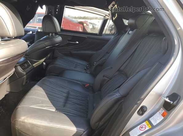JTHCYLFF6J5000428 2018 LEXUS LS Gray 