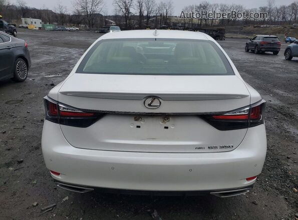 JTHCZ1BLXJA008150 2018 LEXUS GS White Widok z tyłu