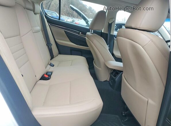 JTHCZ1BLXJA008150 2018 LEXUS GS White Widok tylnych siedzeń