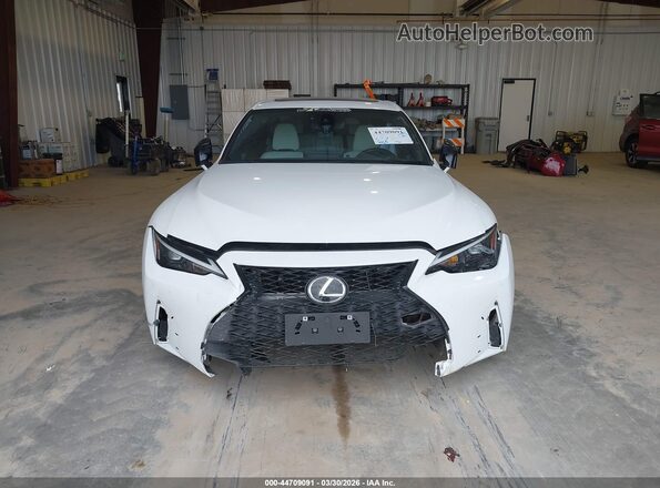 JTHGZ1B25N5052340 2022 LEXUS IS 350 Белый Вид задней части салона
