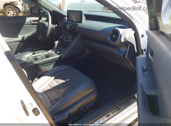 JTHGZ1B26S5092552 2025 LEXUS IS 350 White Vista interior delantera