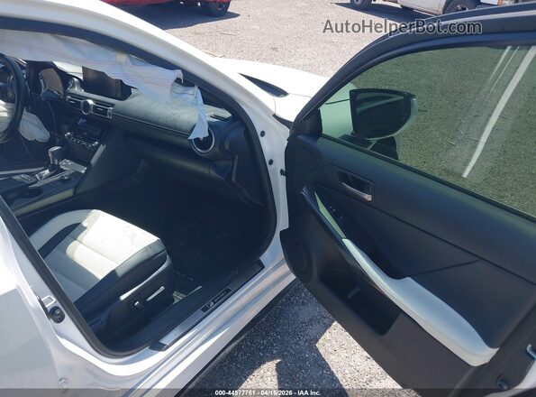 JTHGZ1B2XM5038853 2021 LEXUS IS 350 White Front interior view