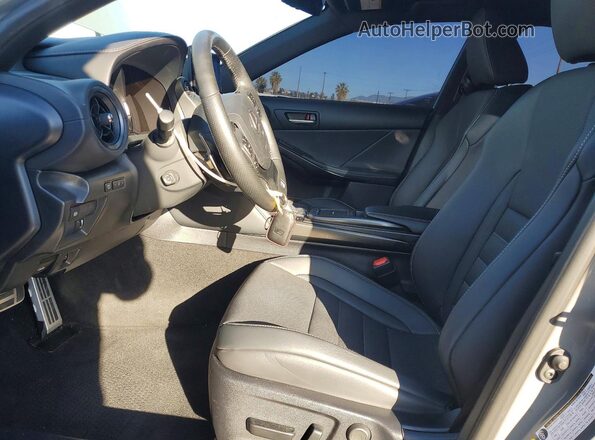JTHGZ1B2XS5083675 2025 LEXUS IS Gray Vista interior delantera