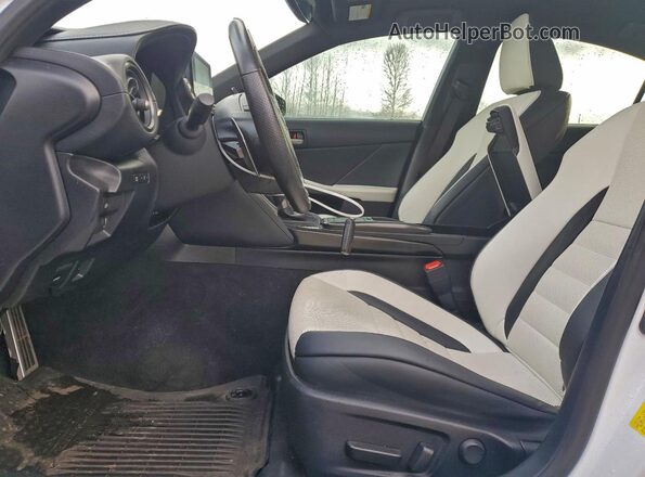 JTHGZ1E26P5029499 2023 LEXUS IS Белый Вид салона спереди