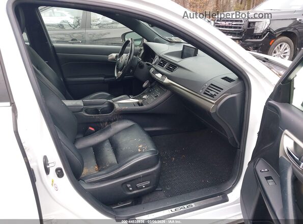 JTHKD5BHXG2266894 2016 LEXUS CT 200H Белый Вид салона спереди