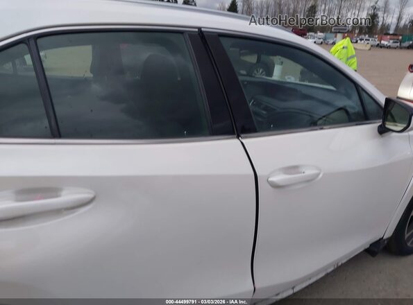 JTHL9JBH7N2056474 2022 LEXUS UX 250H White 