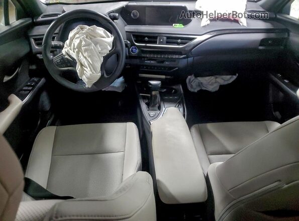 JTHP9JBH1M2051965 2021 LEXUS UX Silver 