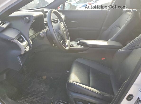 JTHP9JBH6L2032584 2020 LEXUS UX White Вид салону спереду